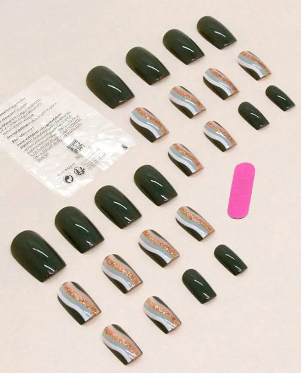 Beauty - Nails - green gold