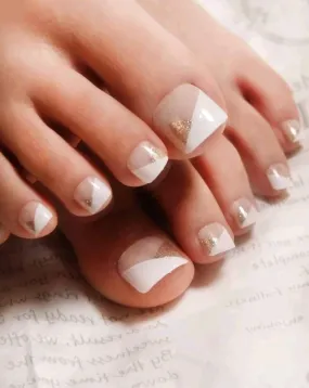 Beauty - Nails - toes - white/gold