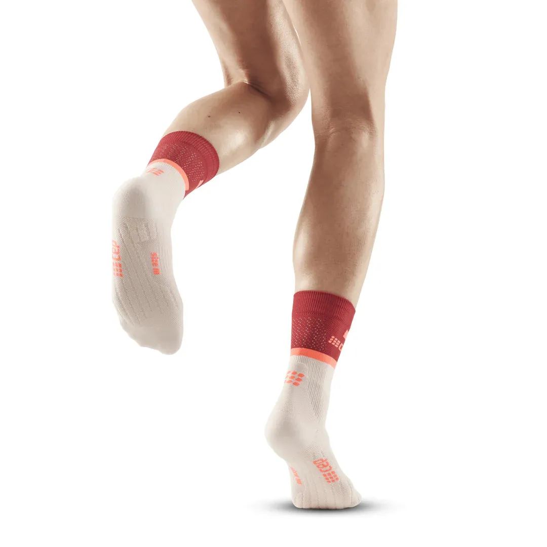 CEP Women&#x27;s Run Compression Mid Cut Socks 4.0 Red/Off White | Buy CEP Women&#x27;s Run Compression Mid Cut Socks 4.0 Red/Off White here | Outnorth