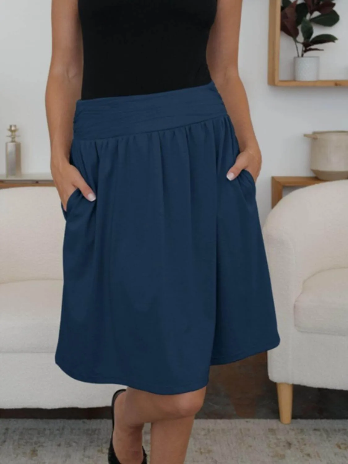 Chic & Comfortable FAM-FAM Stretchy Skirt with Convenient Pockets