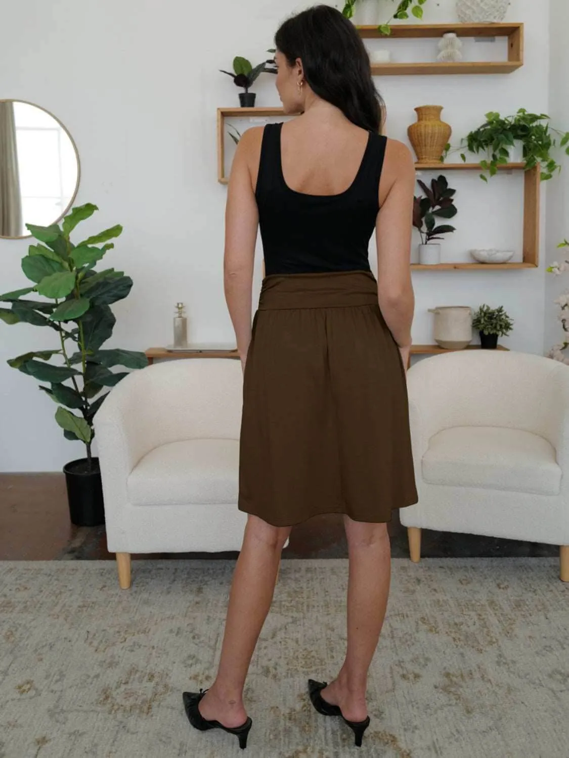 Chic & Comfortable FAM-FAM Stretchy Skirt with Convenient Pockets