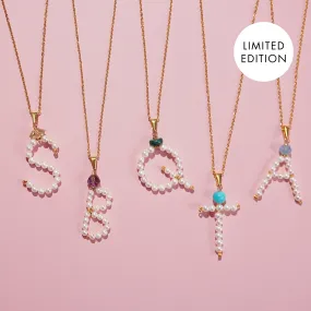 Les Initiales - Personalized Initial Necklace in Freshwater Pearl