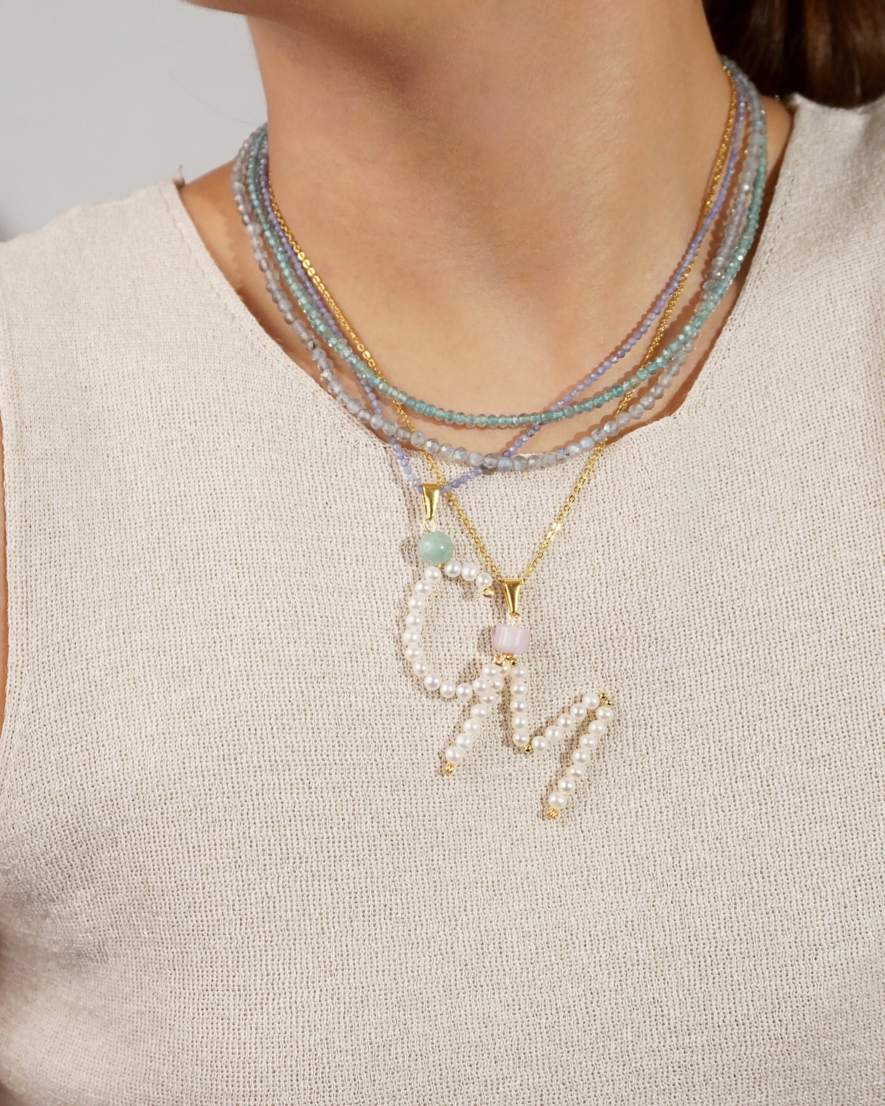Les Initiales - Personalized Initial Necklace in Freshwater Pearl