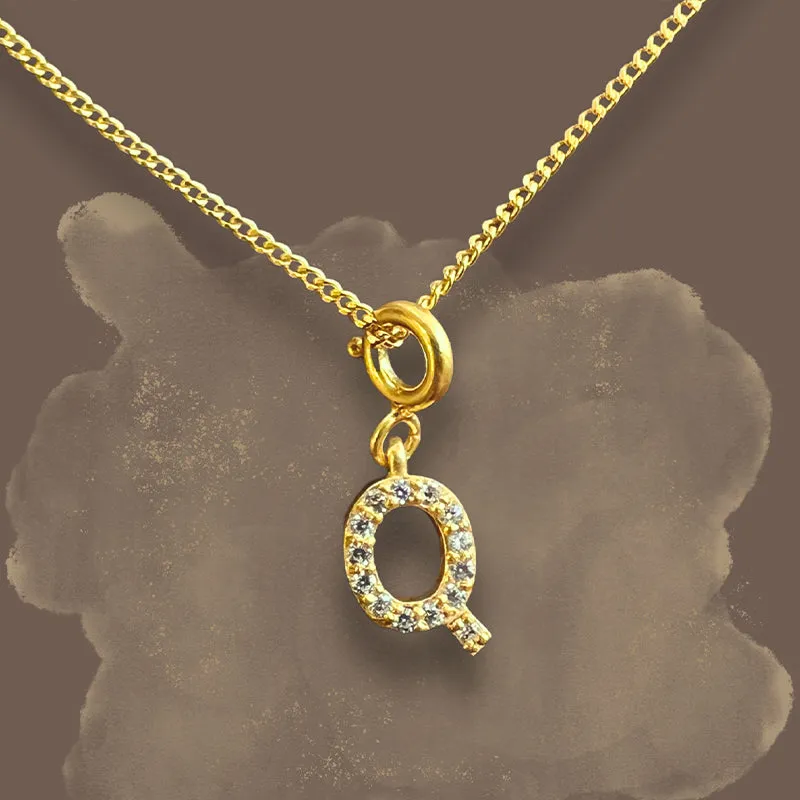 Letter Pendant - Q