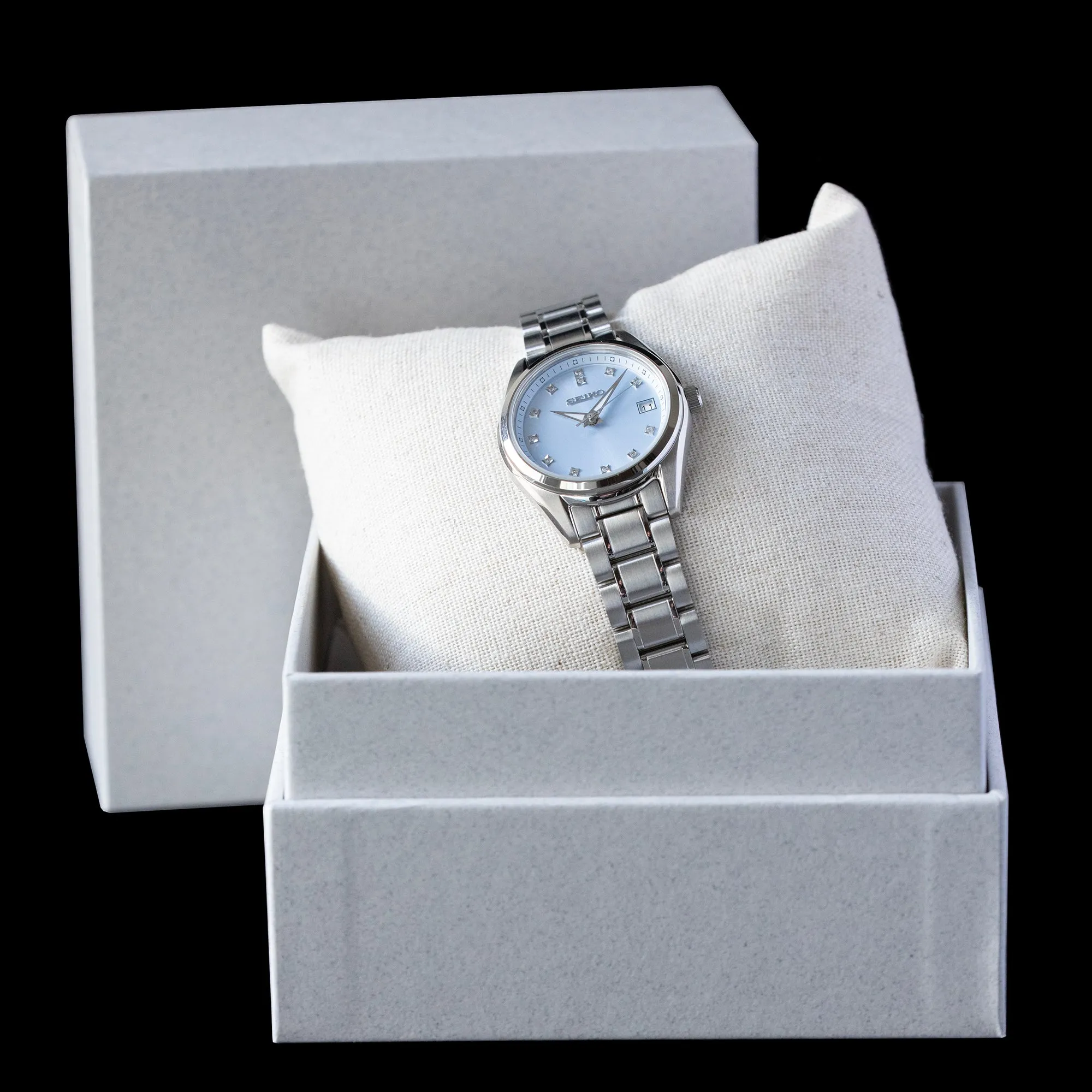 Seiko - 2024 Classic Daywear 100M SUR581